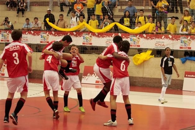 Uniforme de Futebol Feminino na Zona Leste